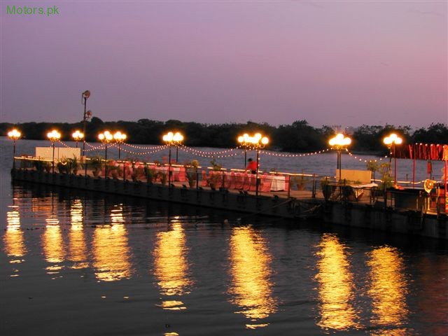karachi-beach-view