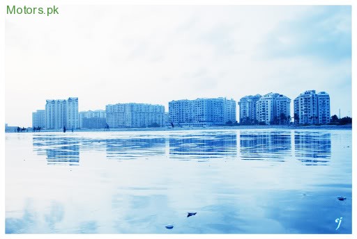 karachi-beach-view-buildings