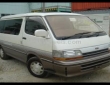 Toyota HiAce Front view