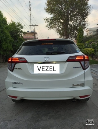 Honda Vezel by 