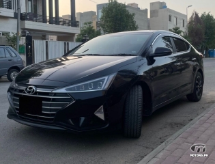 Hyundai Elantra by 