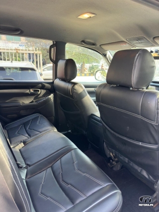 Toyota Prado by 