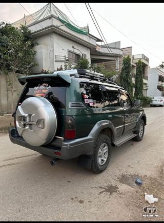 Toyota Prado by 