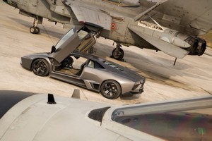 Reventon-vs-Tornado