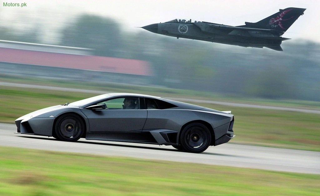 Reventon-vs-Tornado