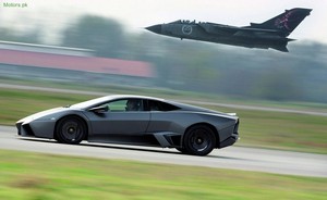 Reventon-vs-Tornado