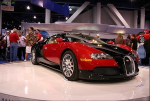 Bugatti-veyron-sports-car-wallpaper