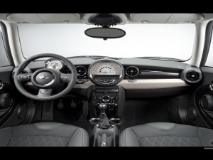 2012-Mini-Baker-Street-Interior