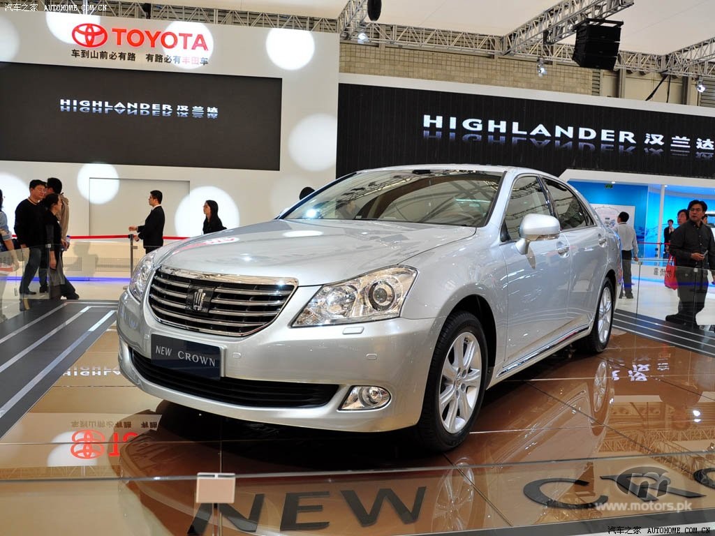 2010-toyota-crown