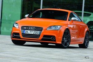 2011-Audi-TTS