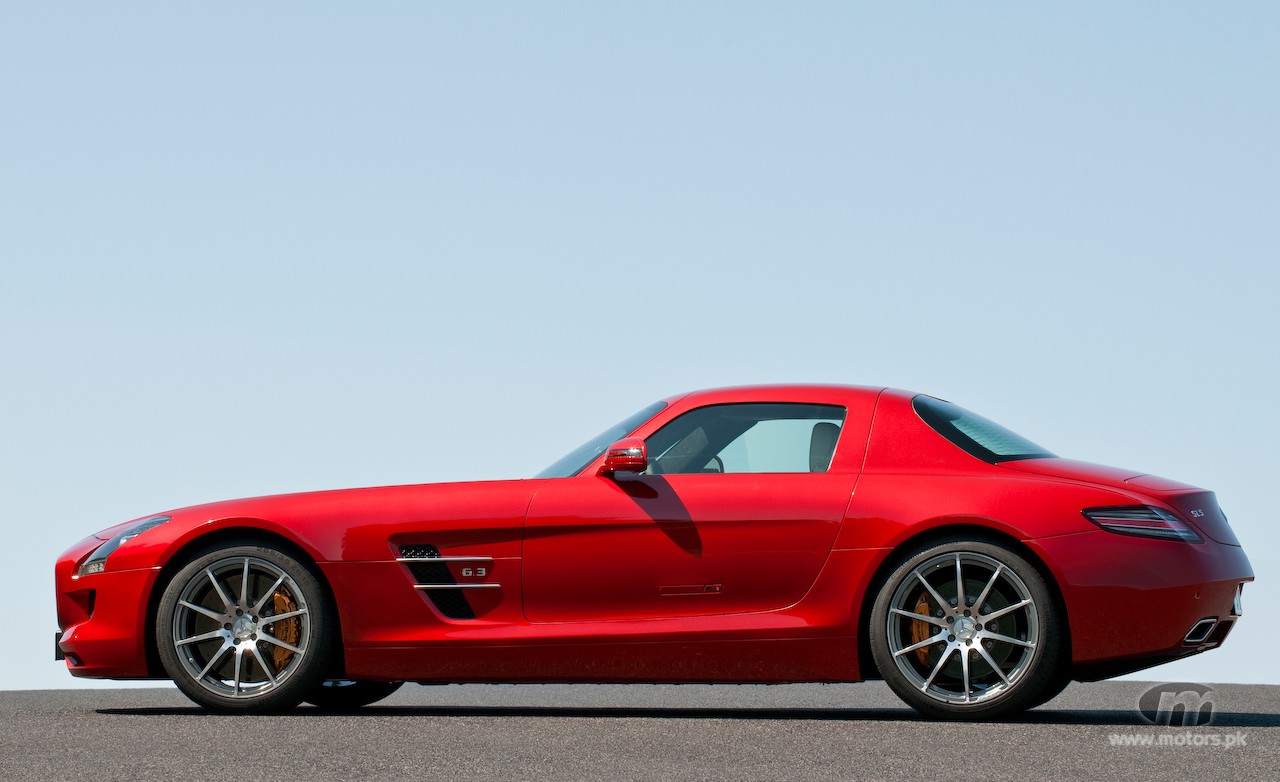 2011-mercedes-benz-sls-amg