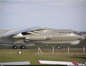 IL-78-refueling-aircraft