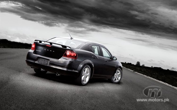 2011-dodge-avenger-rear