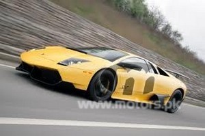 2010-Lamborghini-Murcielago-LP-670-4-SuperVeloce-Side-Angle