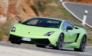 2011-lamborghini-gallardo-lp570-4-superleggera