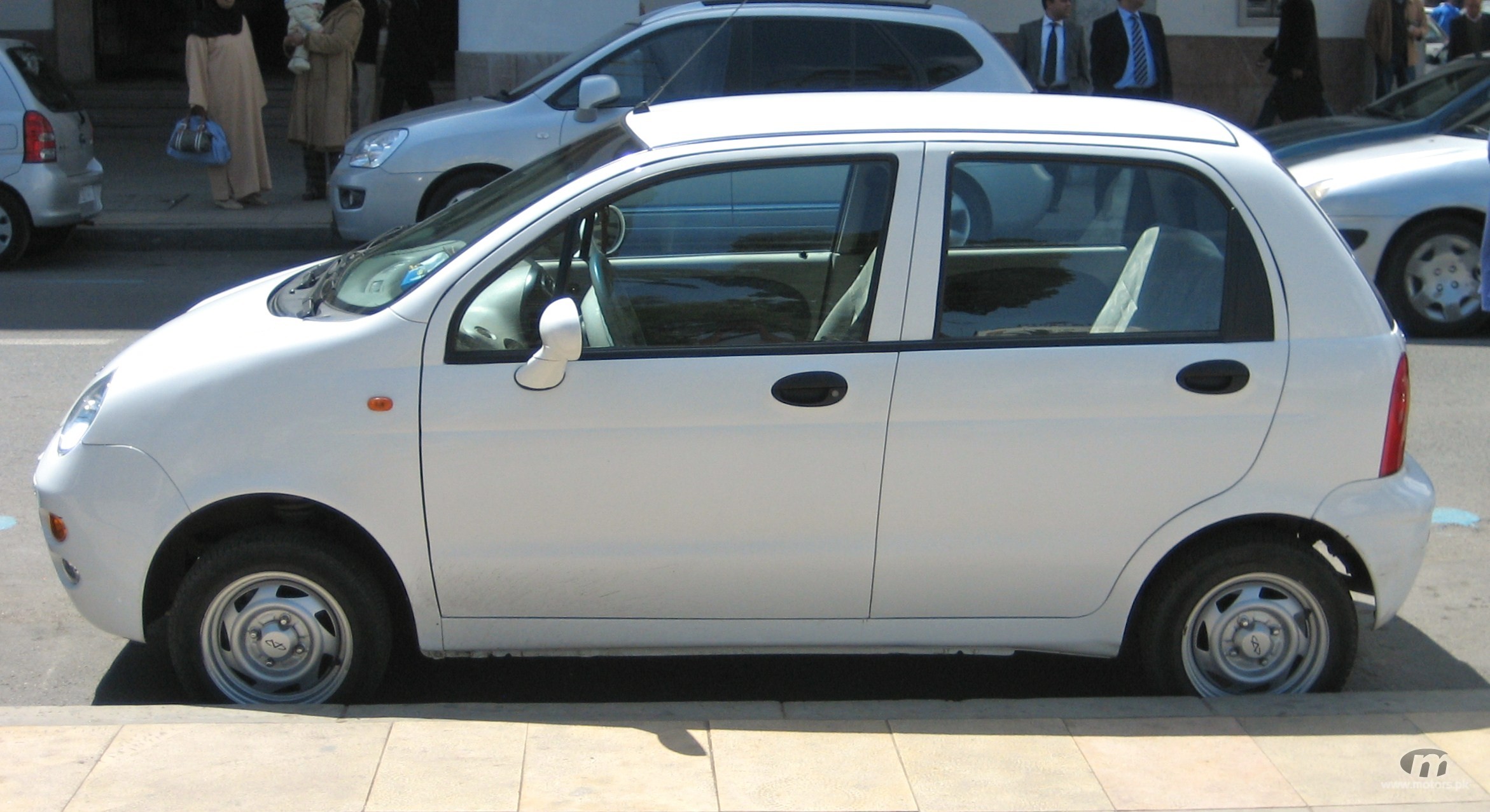 Chery_QQ_5door_white