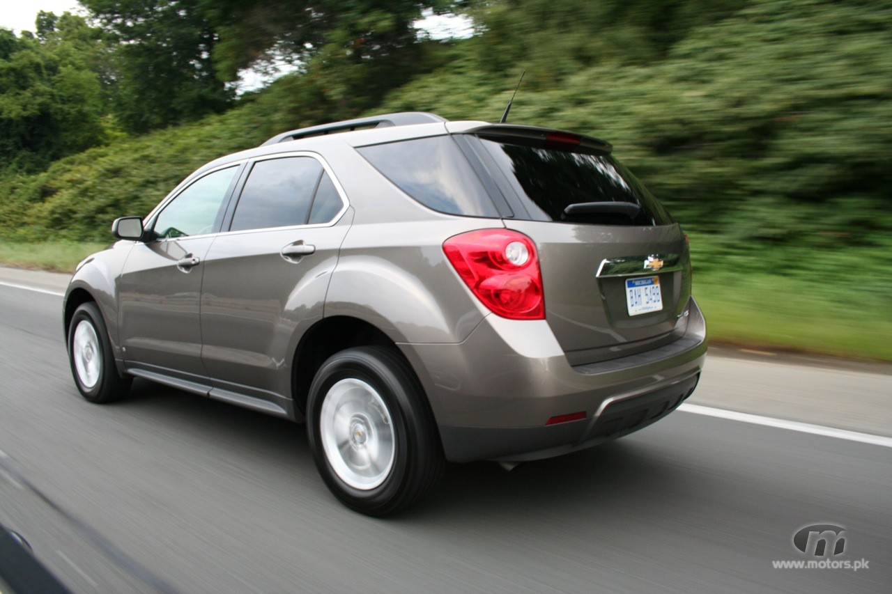 2010_chevrolet_equinox_1lt_reviewed_047