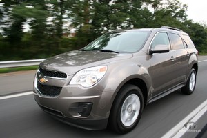 2010_chevrolet_equinox_1lt_reviewed_048