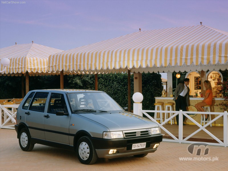 Fiat-Uno_1990_800x600_wallpaper_02