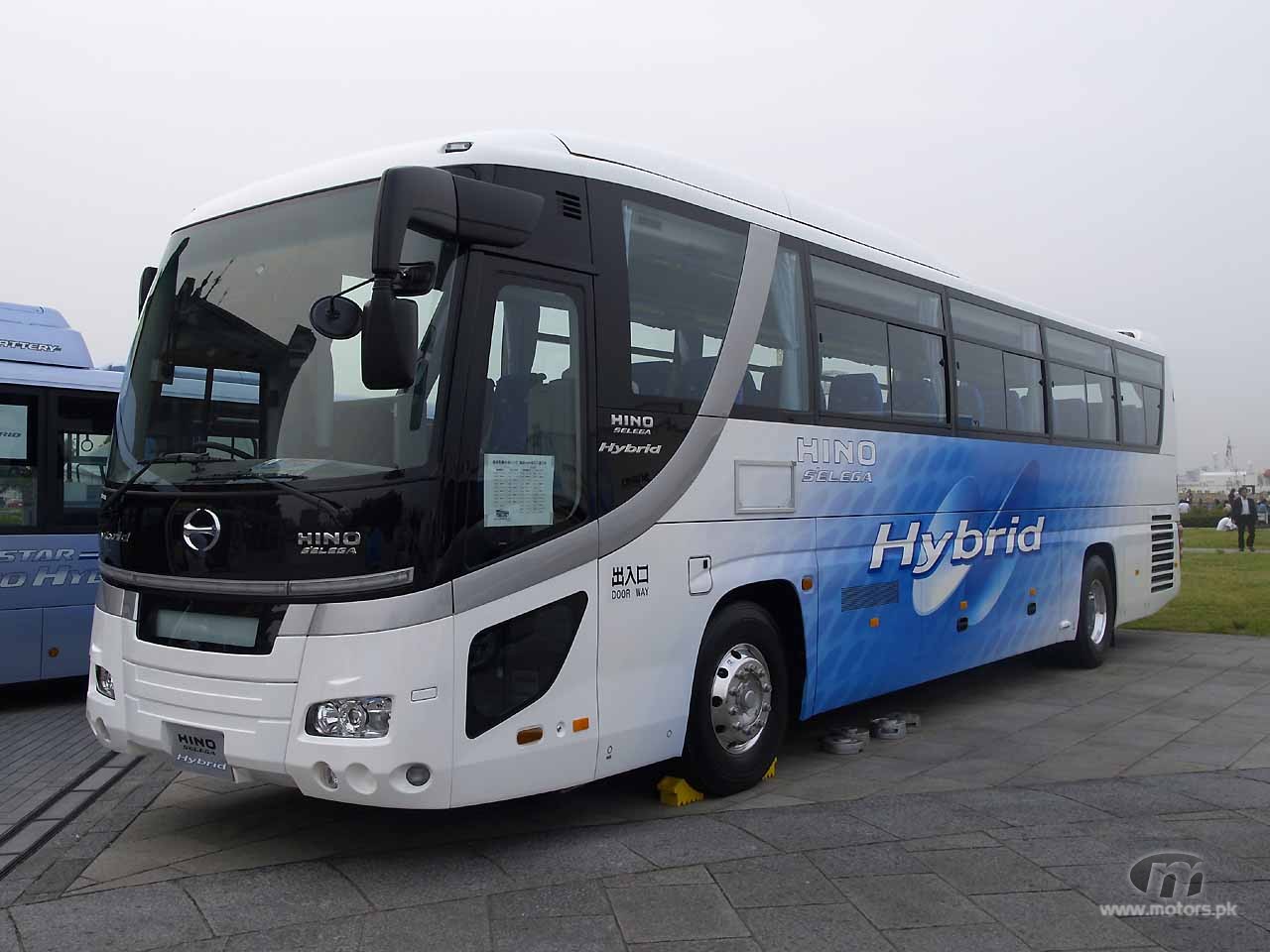 Hino-motors_selega-hybrid_RU1ASAR_demo-car