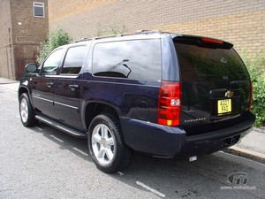 2010-Chevrolet-Suburban