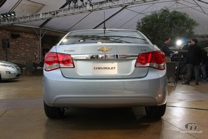 2011-chevy-cruze-1