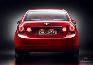 2011_chevrolet_cruze_paris_images_1