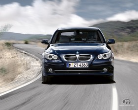 bmw_5_series_fl_sedan_04