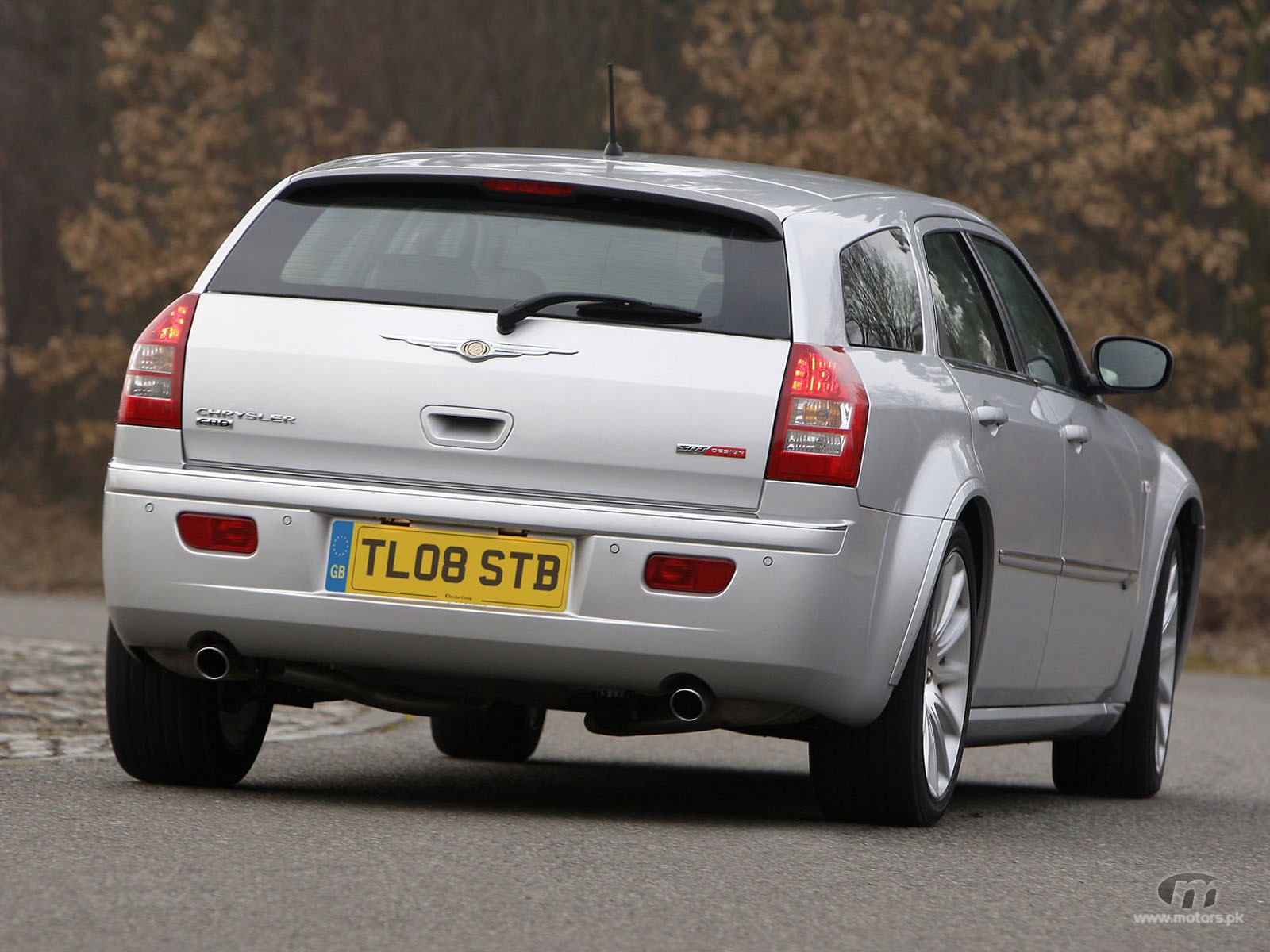 chrysler_300c_touring_srt_uk_version_rear