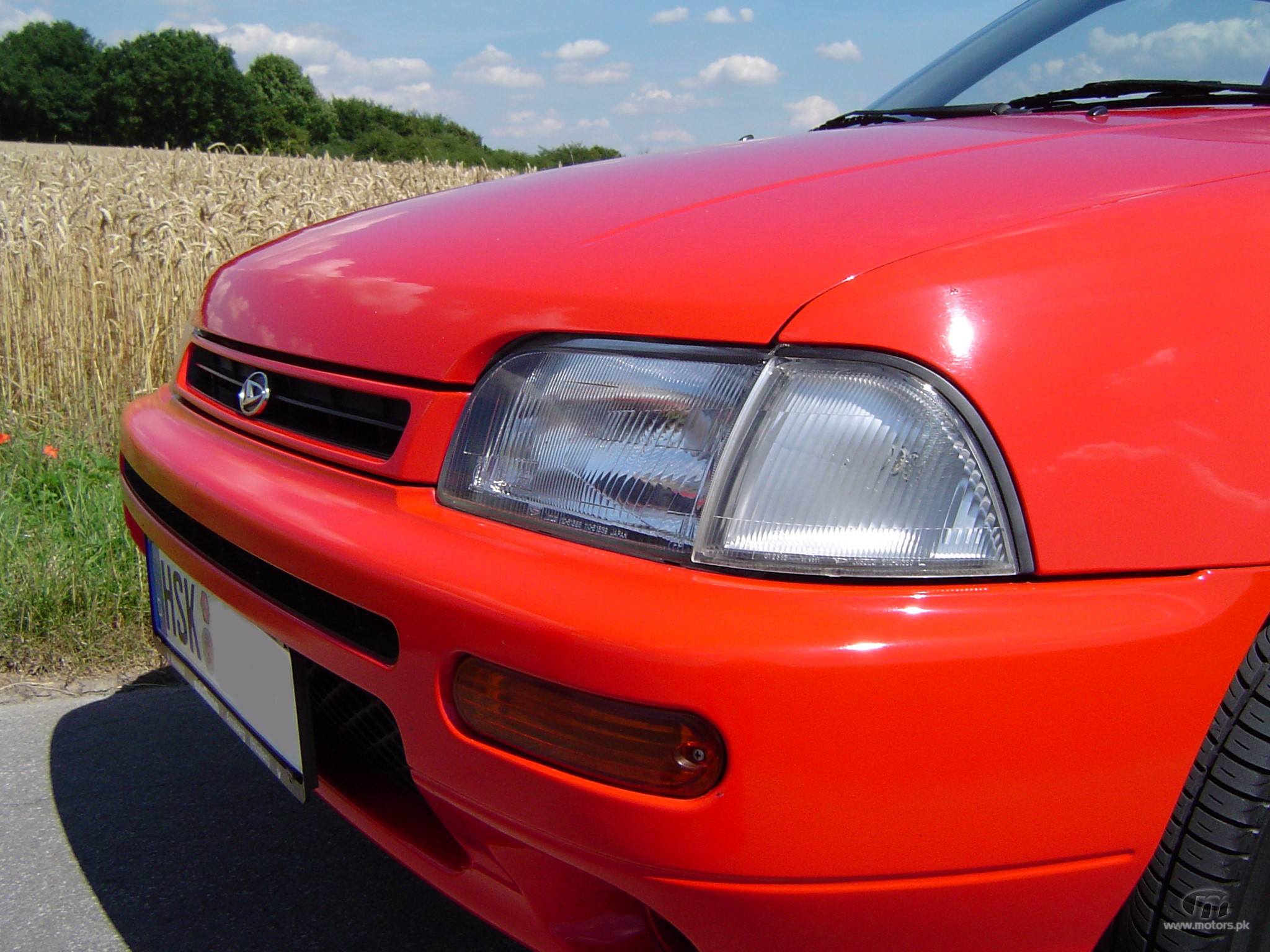 Daihatsu-Charade-red