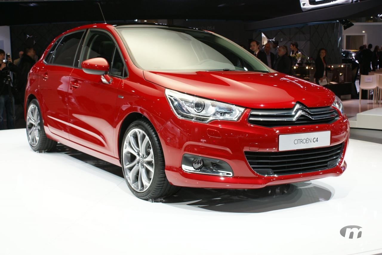 2011-Citroen-C4-Red