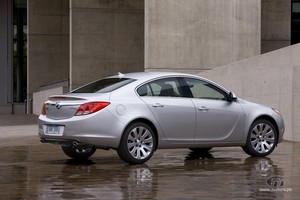 2011_buick_regal_Silver