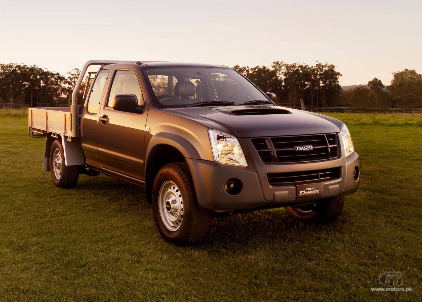 2010-Isuzu_D-MAX