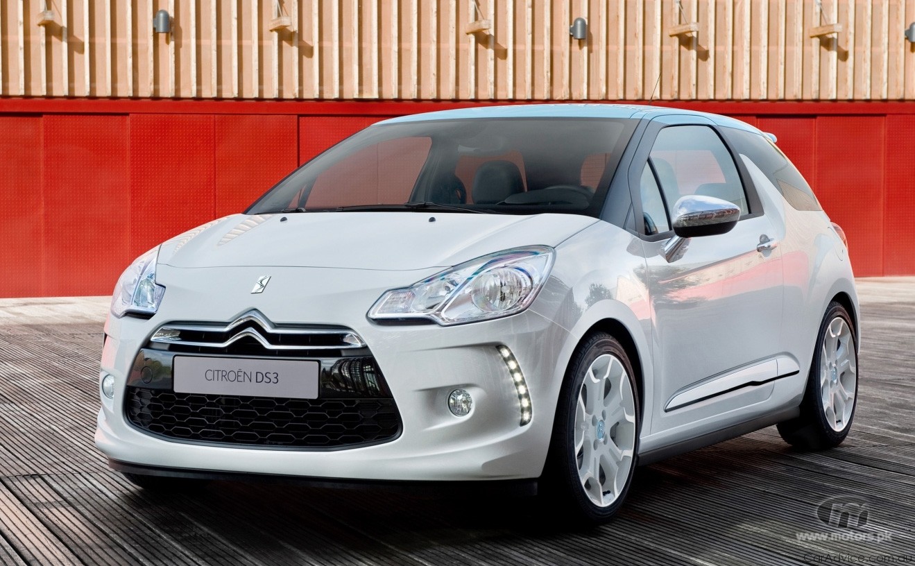 2010_Citroen_DS3