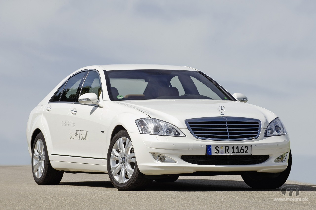 2010_mercedes_benz_s400_bluehybrid