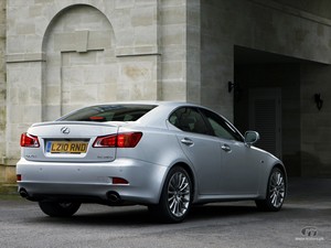 Lexus_IS_250-F_Sport_2010_rear