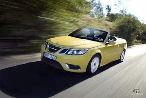 2010-Saab-Yellow