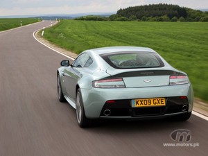 2010-aston-martin-v12-vantage-rear-angle