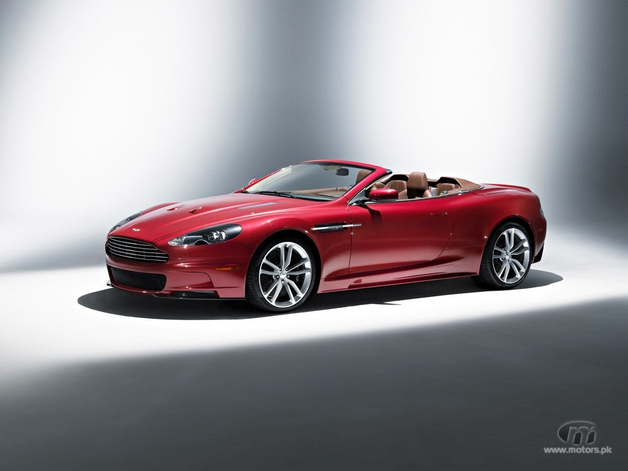 Aston_Martin_2010_dbs_volante