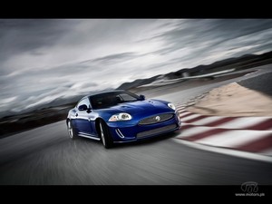 2011-Jaguar-XKR-Images