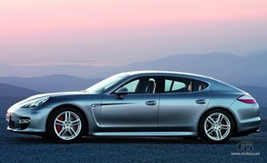 porsche_panamera_2010