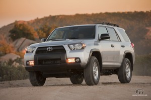 2010-Toyota-4Runner-Silver