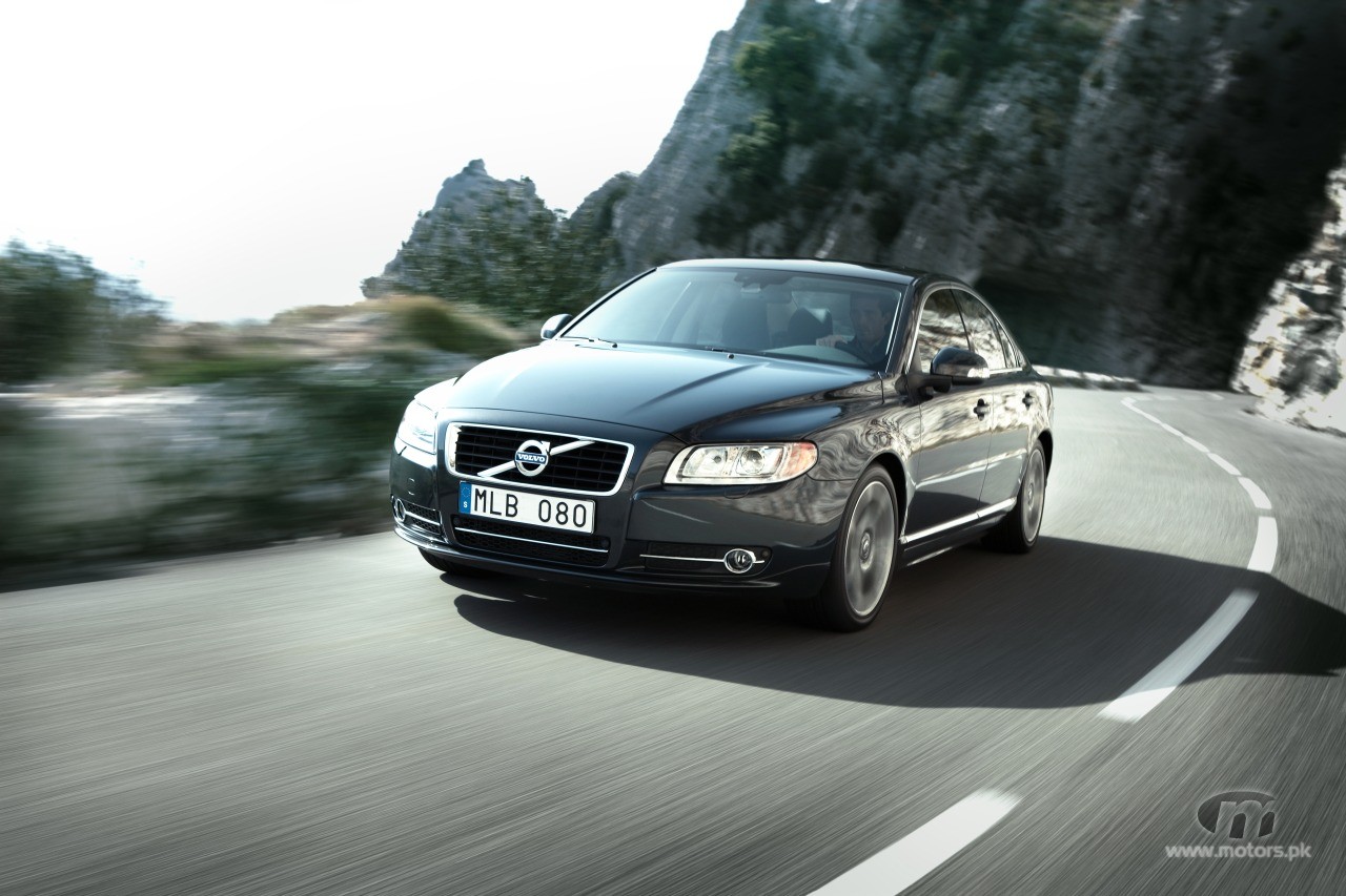 volvo_s80_2010