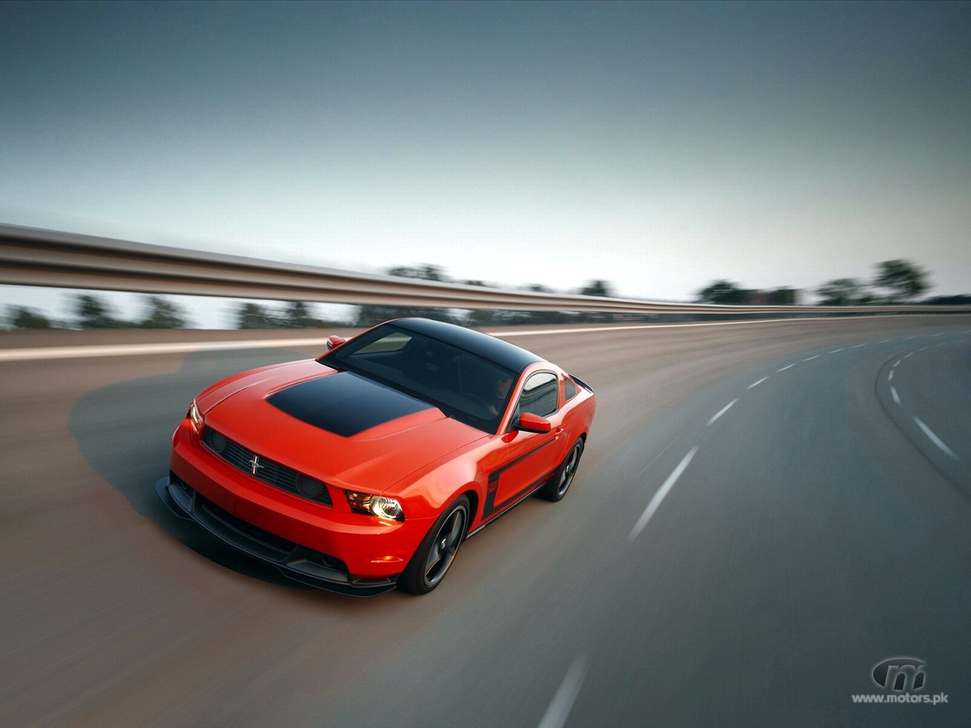 2012-Ford-Mustang-Boss-Test-Drive