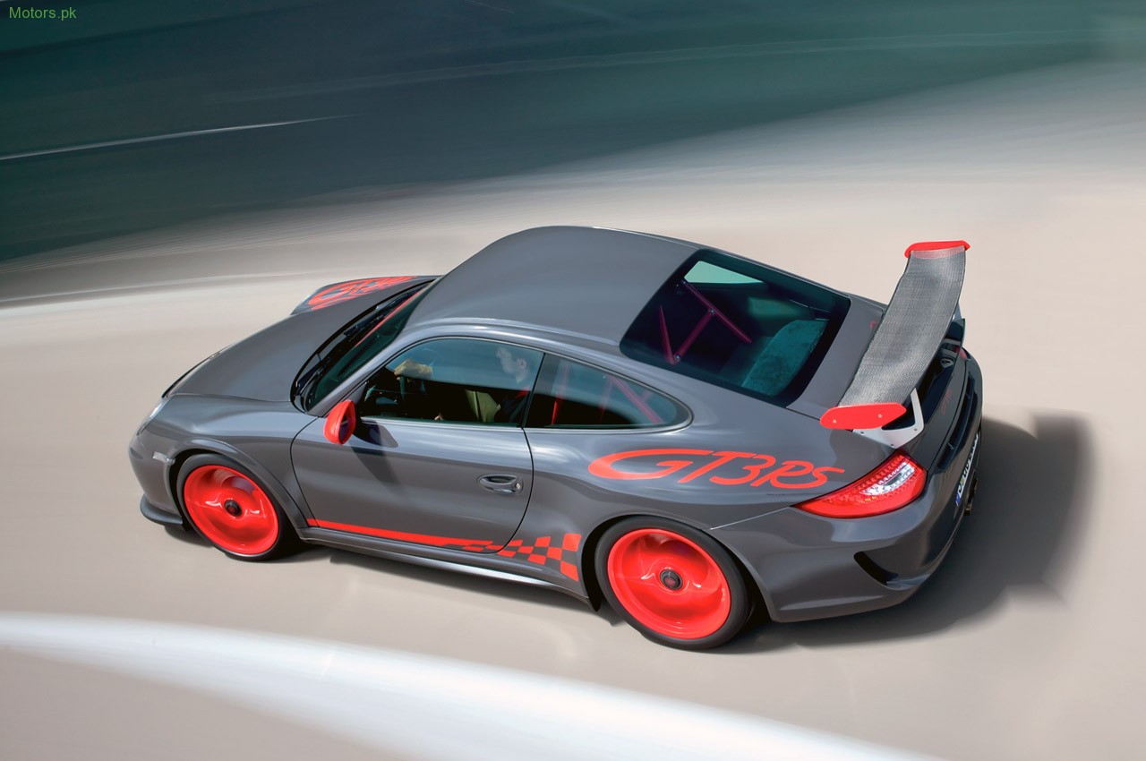 Porche-2010-sports-car