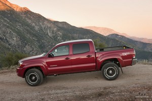 2011-Toyota-Tacoma-TX