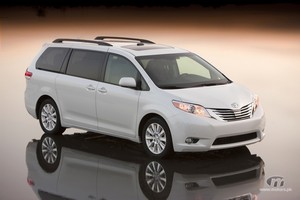 2011-toyota-sienna