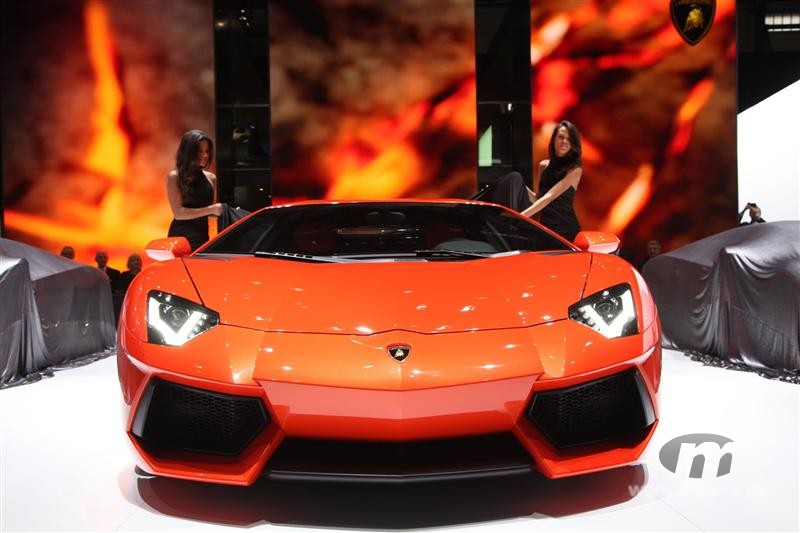 Lamborghini-Aventador