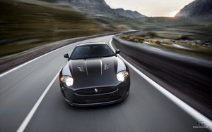 Jaguar-XKR-wallpaper