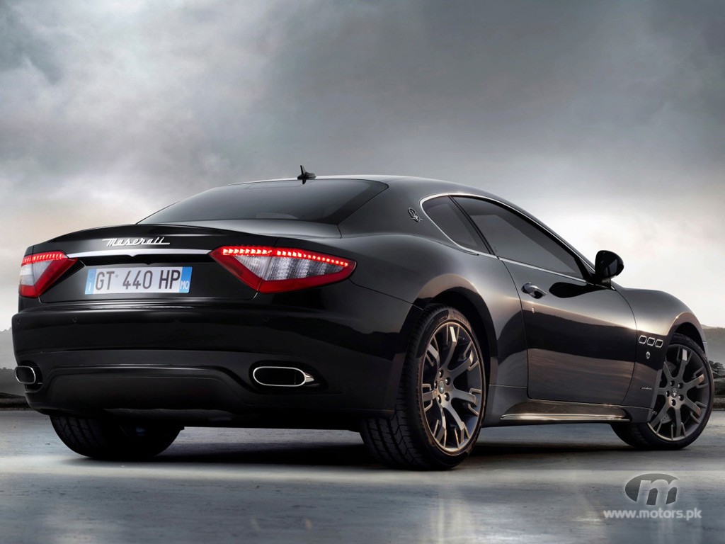 Maserati-Gran-Turismo-rear